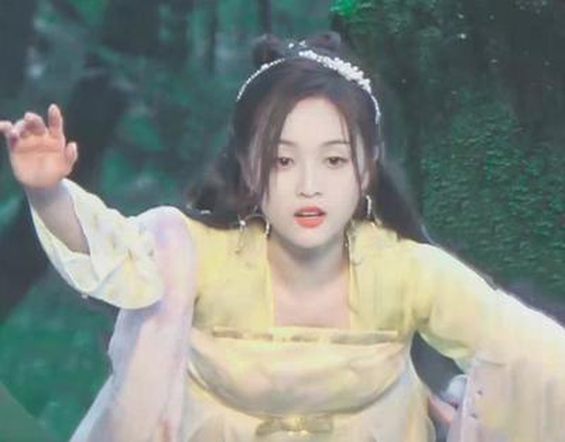 杨超越